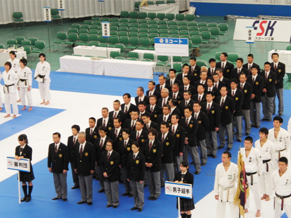 東日本大震災復興支援内閣総理大臣杯第39回全日本空手道選手権大会の報告